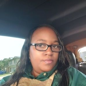 Meet your Posher, Renita